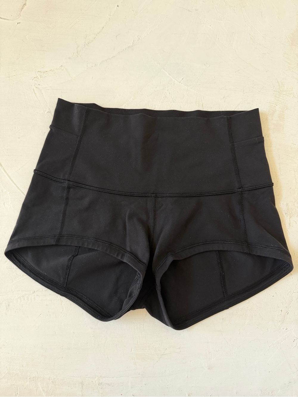 Lululemon Wunder Black Short *Full-On Luon 2" Size 8 - Picture 4 of 9